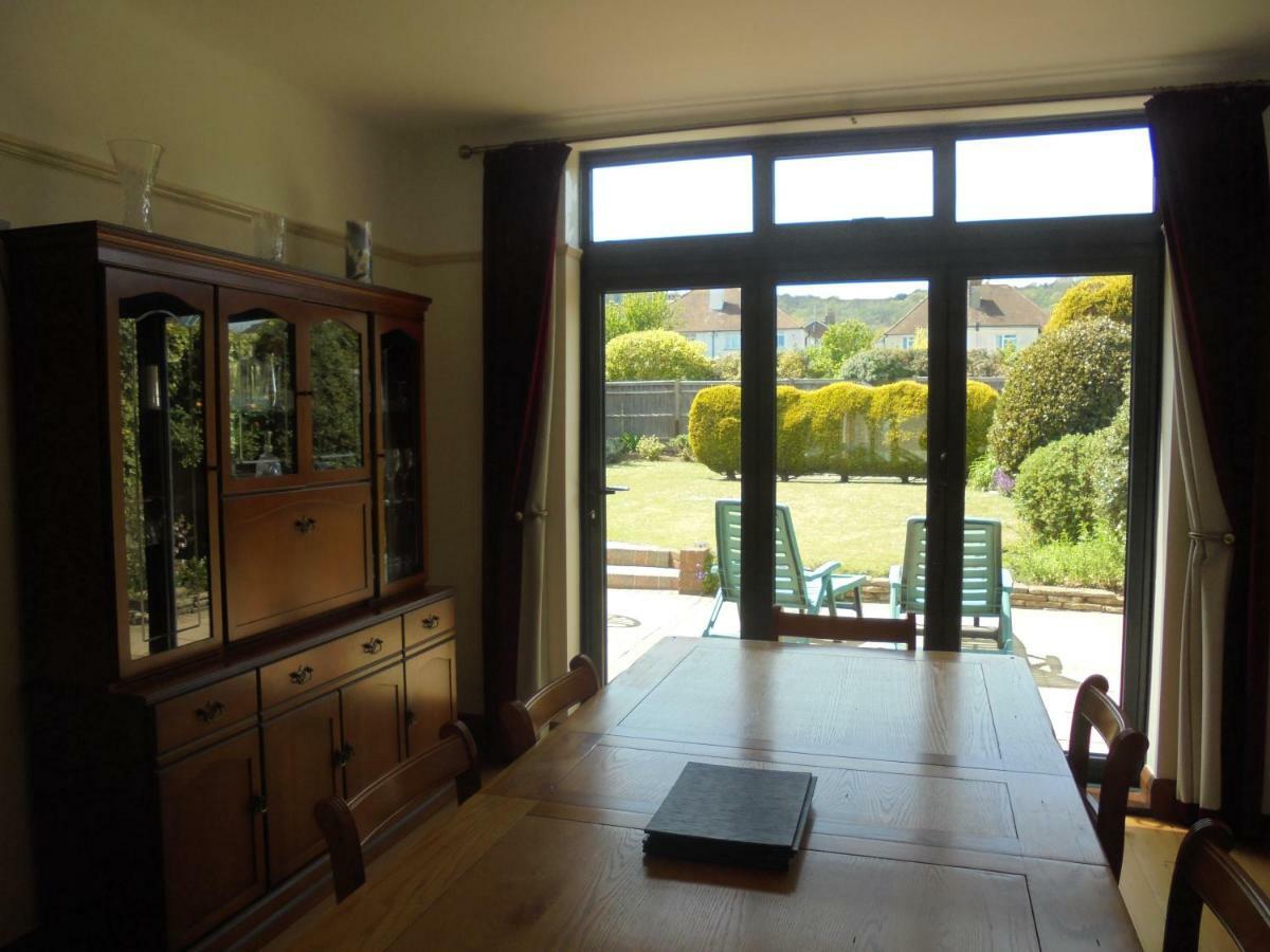 Kelvin Side Villa Eastbourne Eksteriør billede