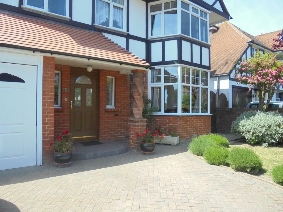 Kelvin Side Villa Eastbourne Eksteriør billede